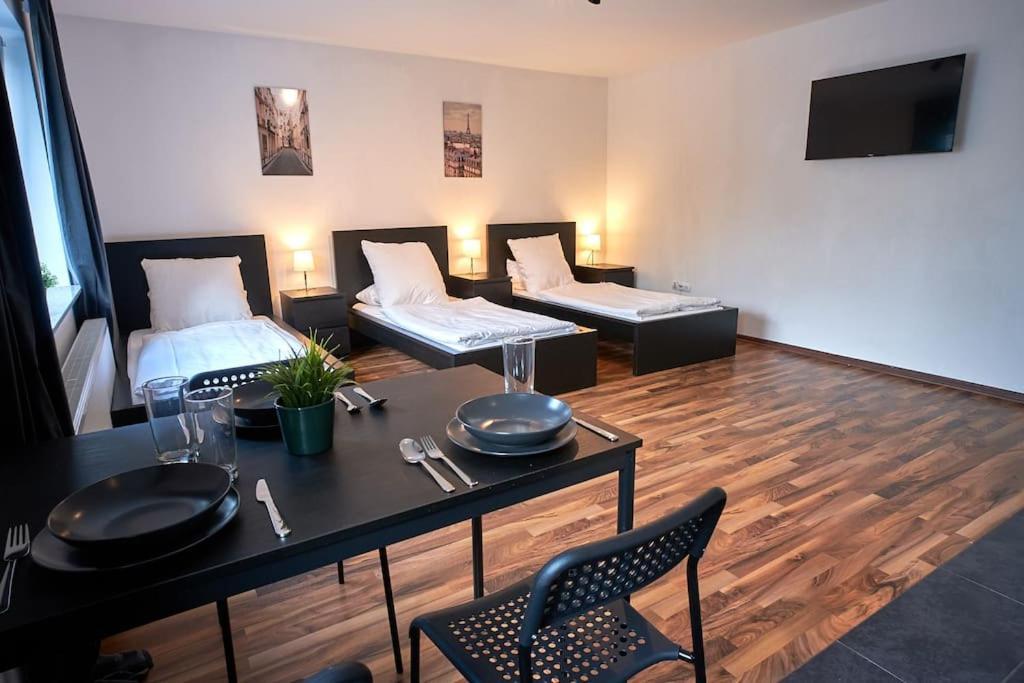 Mivano-Apartments *Netflix *Zentral *Wifi Celle Buitenkant foto