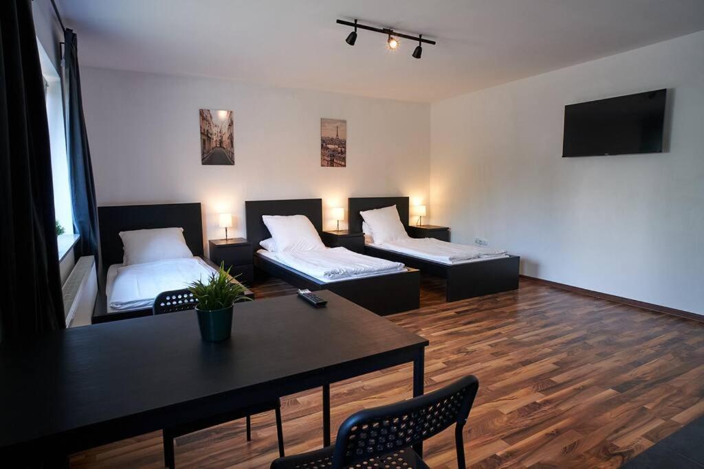 Mivano-Apartments *Netflix *Zentral *Wifi Celle Buitenkant foto